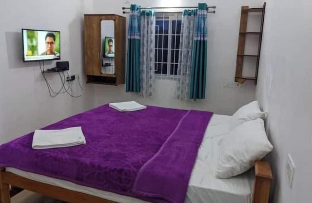 Kathiresan's Diamond hill view cottage