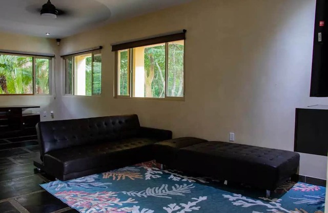 House of the Rising Tide, sleeps 10