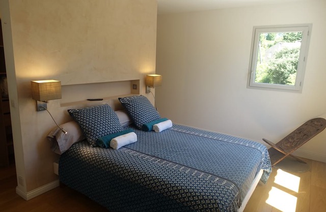 CHARMING HOUSE IN ANTIBES WITH SWIMMING POOL CLOSE TO THE BEACH