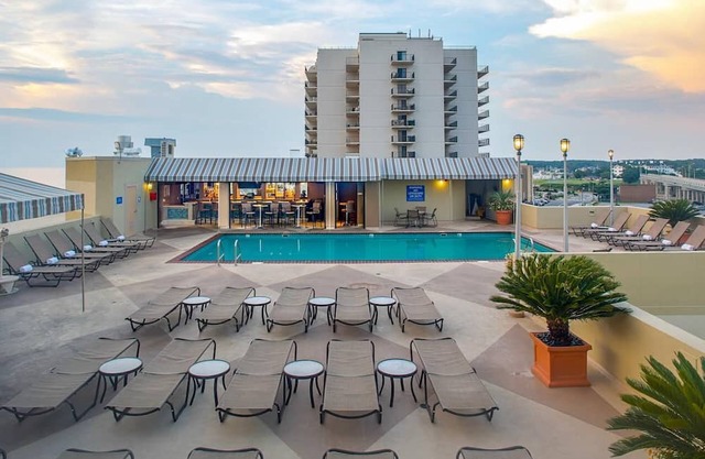 1BR Oceanfront Resort in VA Beach! Aug 16-Aug 23 6th Floor,Beach Quarters,by HGV
