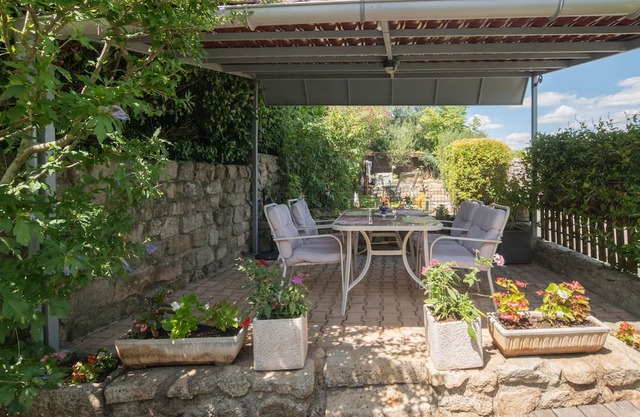 Apartment 'Le Mas De La Blache' with Mountain View and Wi-Fi