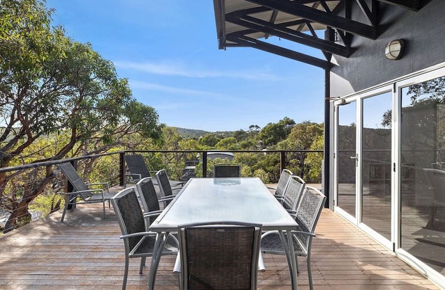 Orchid Haven - Bushland Retreat for Families and Groups.