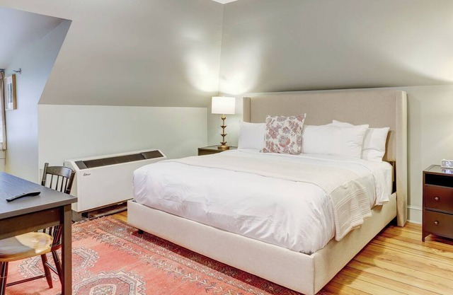 Downtown Boutique Hotel with Pool