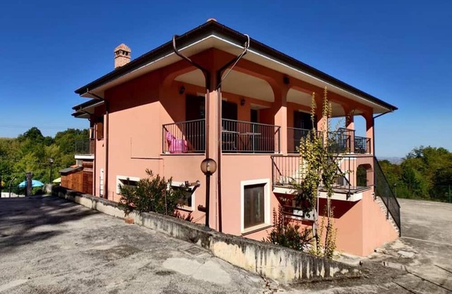 Homerez - Charming House in Abbateggio with Private Pool