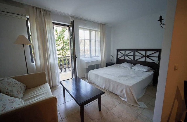 Enjoy luxury of the Cliff **** hotel - Spa-100m to the beach 3 swimming pools