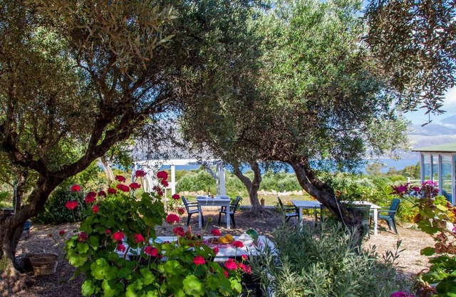 Kefalonia Family Getaway - Summer Garden Retreat