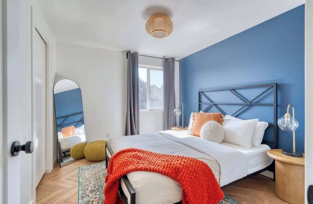The Perfect Retro Portland Retreat ~Vintage Shops