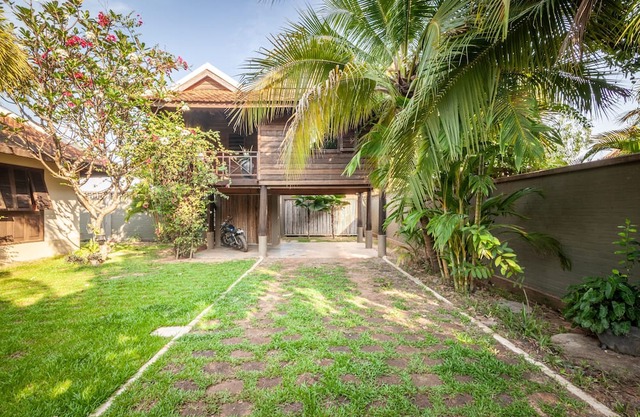 Park House - Exclusive 4 Bedrooms Villa