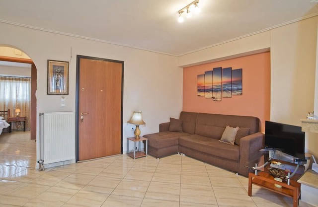 The Cozy Penthouse Spacious Reno Fully Equipt Apt