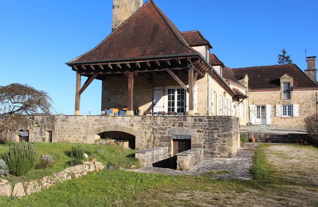 Charming 6-bedroom house in Dordogne for a peaceful getaway
