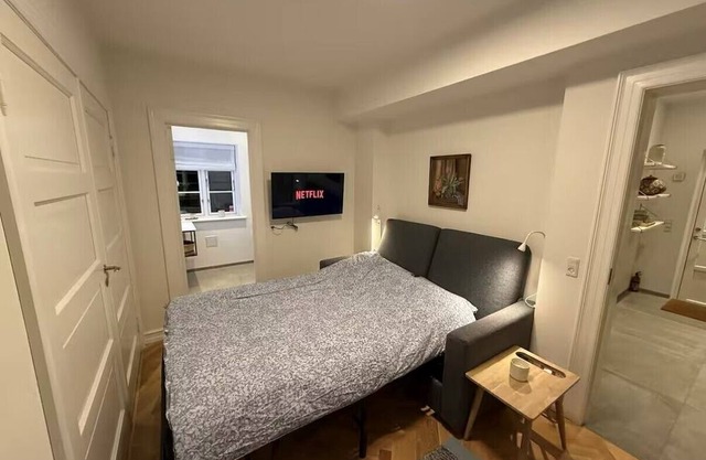 New & cozy modern suite