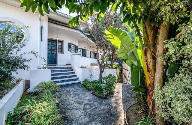 Large Villa w. Pool & Garden By Beach Sleeps 1