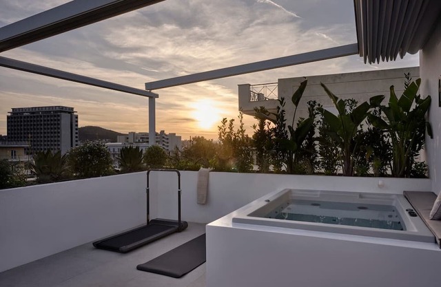 Dazzling Athens Maisonette | Ialysos Maisonette | 2 Bedrooms | Private Furnished Balcony with Outdoor Dining Area and Sunbeds | Private Outdoor Jacuzzi | Exercise Equipment | Prime Location | Chalandri