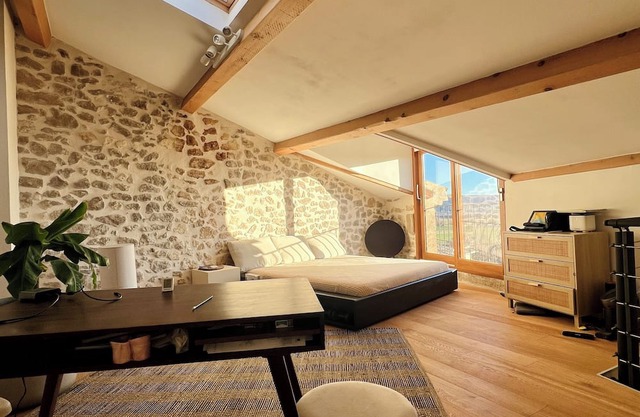 House overlooking the Luberon