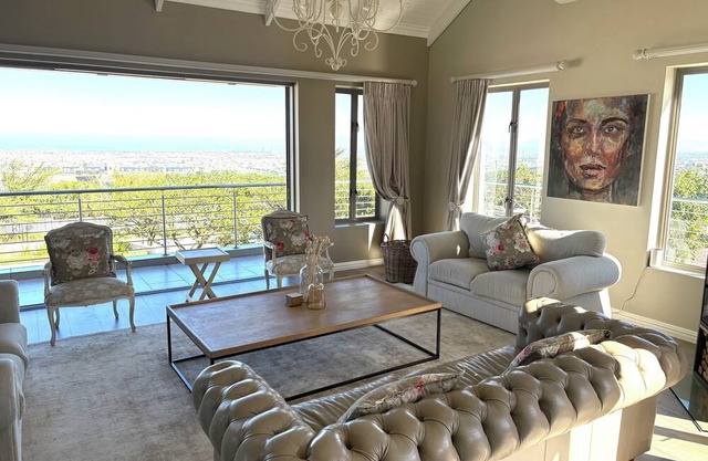 Beautiful house with a fantastic view of False Bay - a secure property