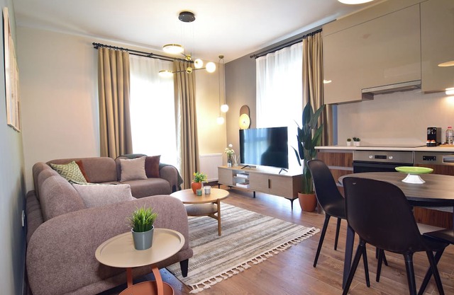 10th floor brand new complete apartment