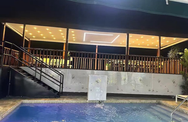 Casa de huéspedes El Yunque con piscina privada. 25 personas