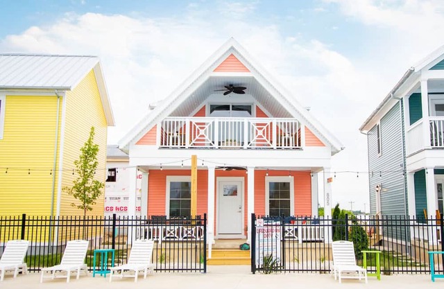 The Getaway: 3 bed/2 bath Lakeside Cottage w/ King Beds!