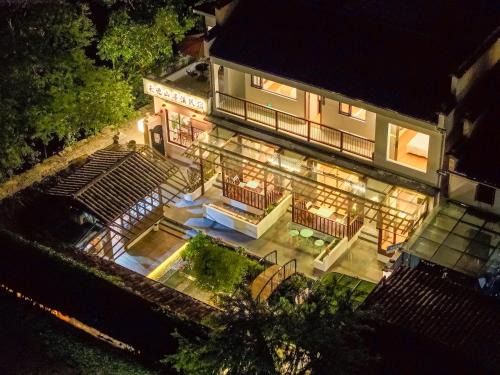 Huangshan Yixian Weizhashan Xunxi Hotel
