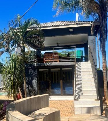 Nyakhosi Lodge