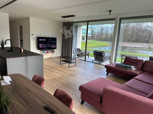 Apartment In Gent With Breathtaking Lake View