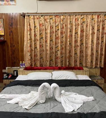 Duplex Villa Near Kashi Vishwanath Temple