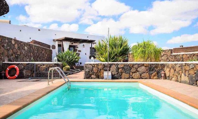 Guime Villa | VILLA IN LANZAROTE WITH POOL PRIVATE