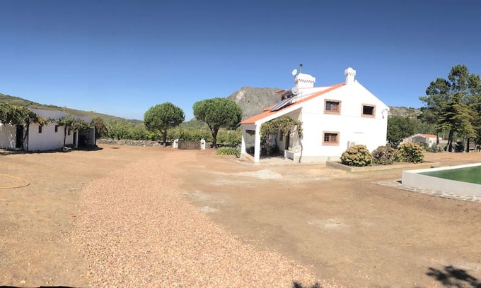Santa Maria de Marvao Cabina | Tapada da Raia