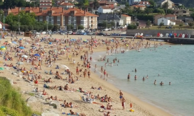 Oleiros Casa | Piso cerca de Coruña,en playa Mera.