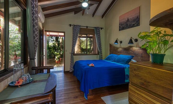 Dominical Cabina | River Cabin #3 Walking Distance to Dominical Beach