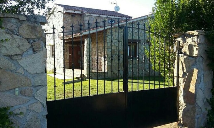 Ciudad Rodrigo Cabina | Casa Rural Chavascat con piscina y Chilau privado