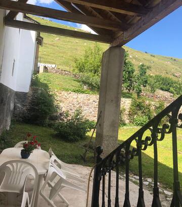 Cabrillanes Casa | El Balcón de Felicitas