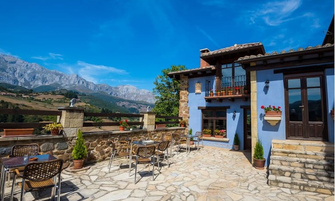 Aliezo Hotel | Posada Mirador de Picos. Habitación con balcón.