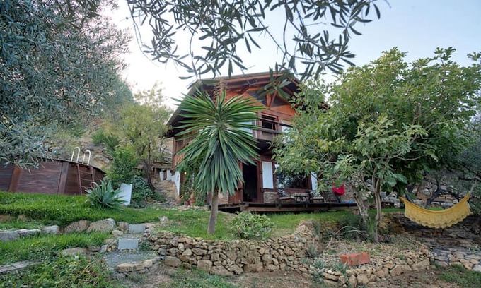 Monda Cabina | Cabaña entre olivos