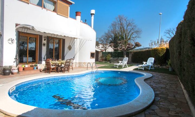 Tordera Casa | Casa en zona tranquila con piscina