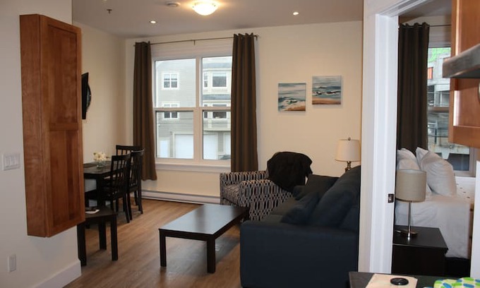 Downtown St. John's Apartamento | The Lofts at the Marble Works(the Beresford)