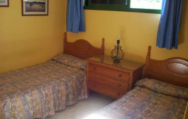 Caleta de Famara Apartamento | Apartment ROBINSON in Famara for 4p