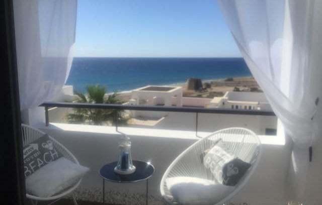 Playa Macenas Apartamento | Macenas beach LA. Apartamento lujo playa mojacar