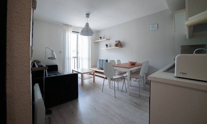Candanchu Apartamento | Apartamento 5 PAX con vistas a la montaña. (2)