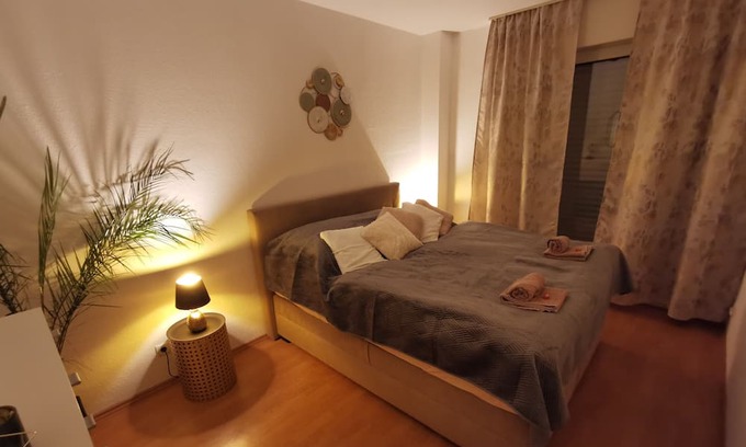 Bad Wilhelmshoehe Apartamento | 3-zi. Erdgeschosswohnung,wilhelmshöher Alle,separater Eingang,terrasse,5min Tram