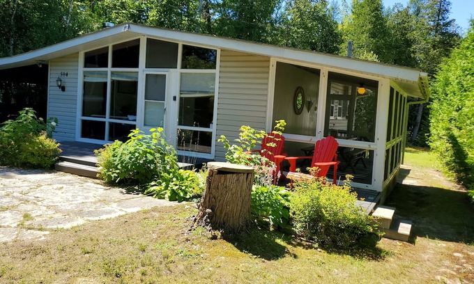 Sauble Beach Cabaña | Bruce Pines Cottage at Sauble Beach, Tranquility