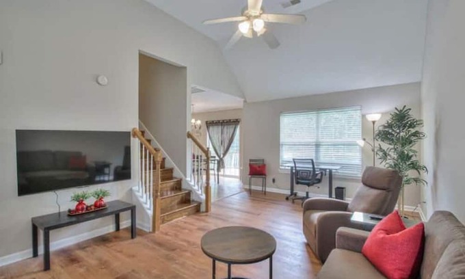 Smyrna Casa | Clear Circle- Modern 3/2.5 near everything! Smryna- Off I-24!