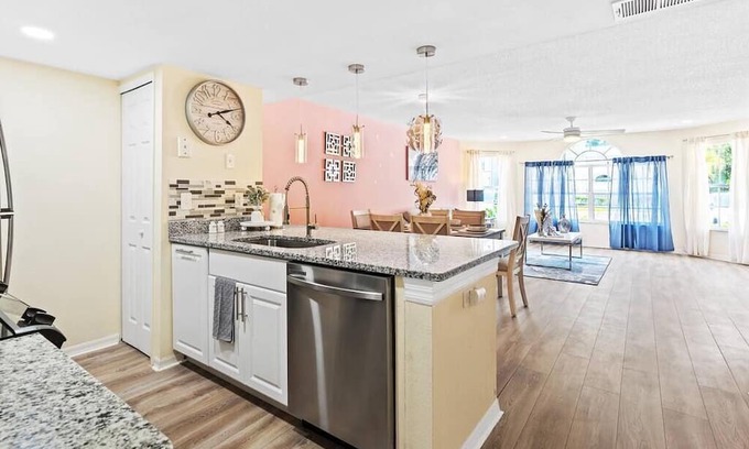 Royal Palm Bay Apartamento | Orlando/Disney Modern Cozy 3br Condo