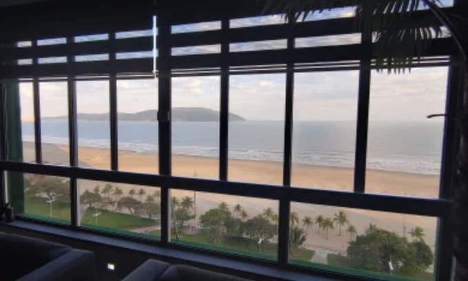 Pompeia Apartamento | Oceanview Santos apartment for up to 7 people