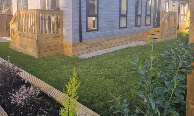 Little Weighton Cabina | 2 bedroom accommodation in Little Weighton, Nr Beverley