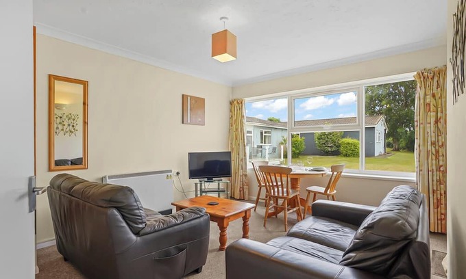 Oulton Broad Casa | 2 bedroom accommodation in Oulton Broad