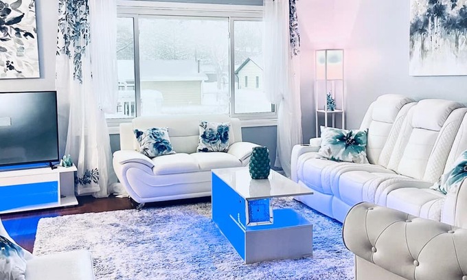 Maplewood Casa | Beautiful 6 bedroom house by Maplewood Mall