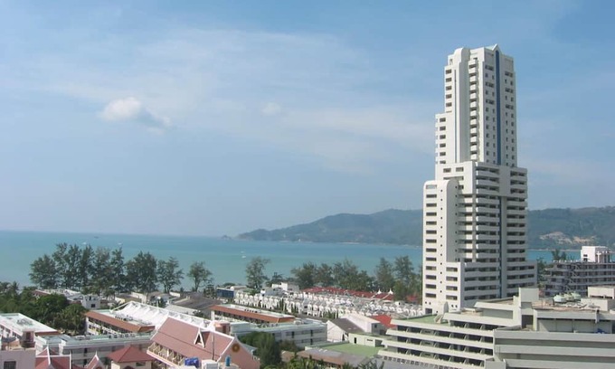 Patong Apartamento | Patong Tower Condo- prime location, pool, 150m to beach!