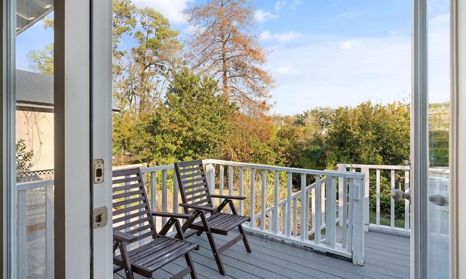 Saint Simons Heights Casa | Hosting Long Term Renters, FLETC and big dog friendly. Sleeps 8