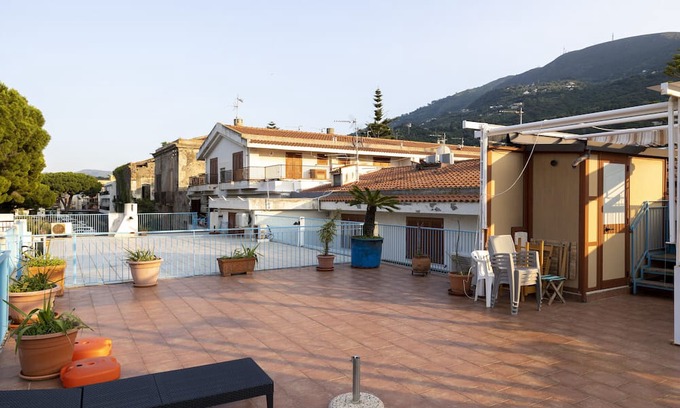 San Giorgio Casa | Holiday Home 'La Terrazza' with Sea View, Private Terrace and Air Conditioning